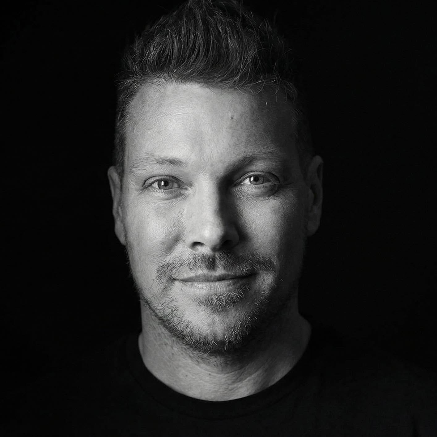 Robert, grundare av Rosa Konsult